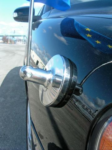 Magnetic car flag pole 7