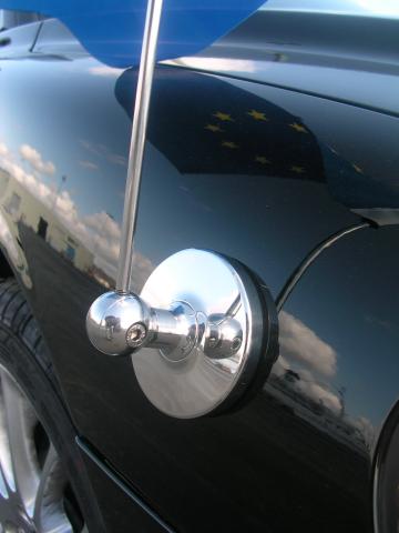 Magnetic car flag pole 4